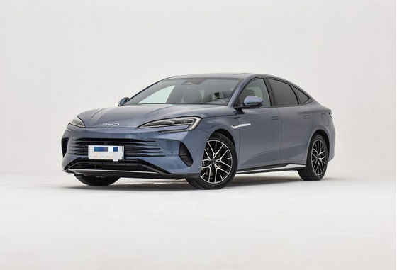 BYD پلگ این هیبرید 5 صندلی سدان خودرو سیاه سفید