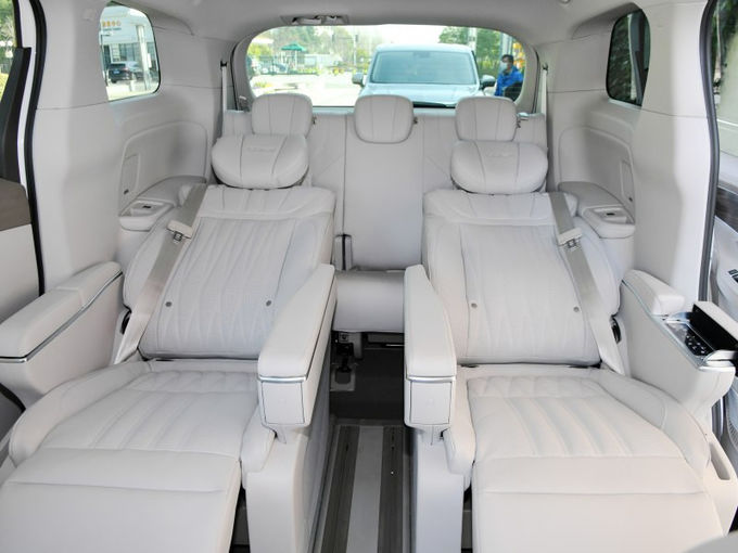 Roewe مینی وان بزرگ MPV وانز بنزین 7 صندلی 4x2 گیربکس خودکار 8