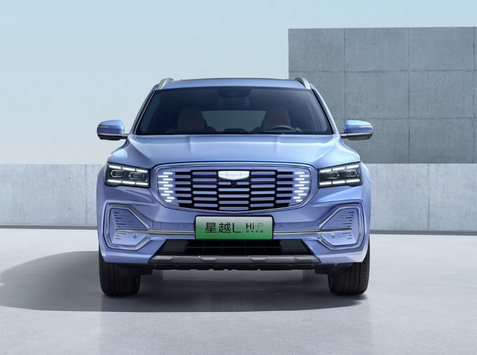 پلاگ ان هیبریدی SUV خودرو اتومبیل در خارج از جاده اتومبیل بنزین 1