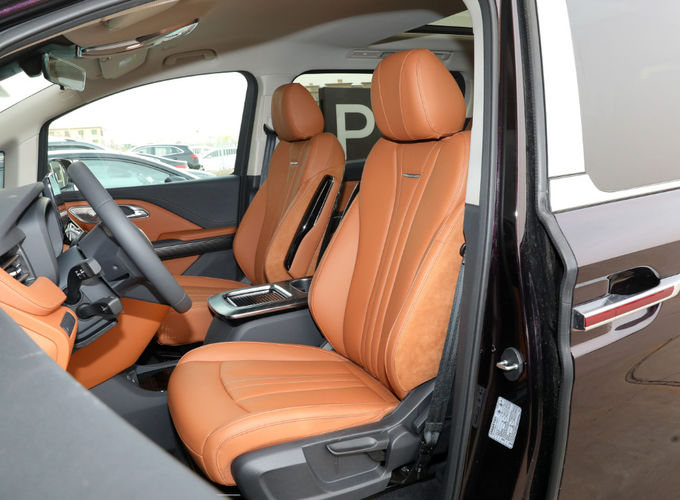 7-seater Hongqi HQ9 Vehicle اتومبیل کسب و کار پذیرش 8 سرعت 12