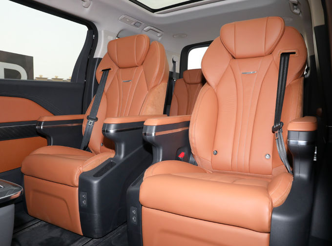 7-seater Hongqi HQ9 Vehicle اتومبیل کسب و کار پذیرش 8 سرعت 10