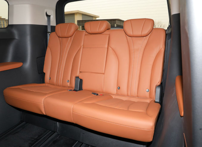 7-seater Hongqi HQ9 Vehicle اتومبیل کسب و کار پذیرش 8 سرعت 9