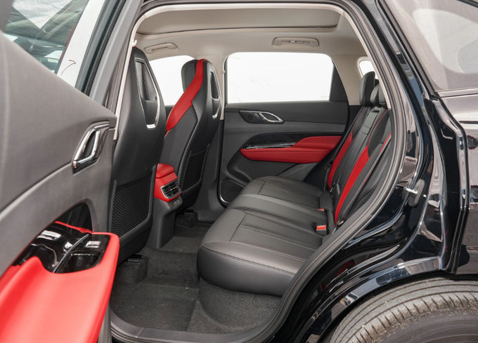 خودروهای هنگچی اتومبیل 2WD 4WD 5 صندلی اتومبیل بنزین 4×2/4×4 9