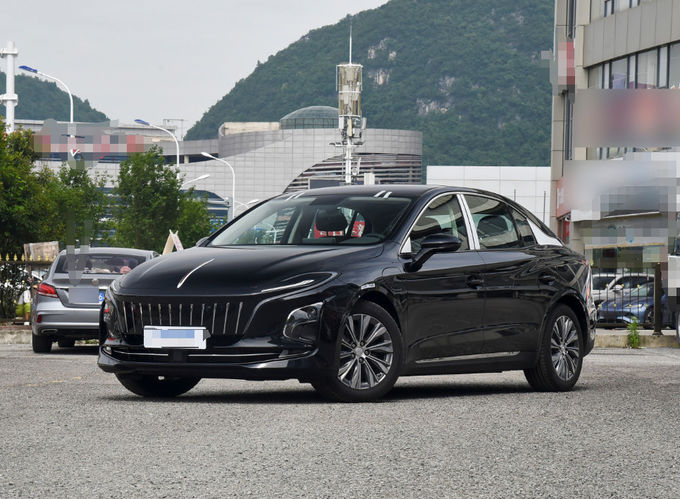 140Kw Hongqi EV Cars 5 Seat Sedan SUV کوچک سایز سیاه 1