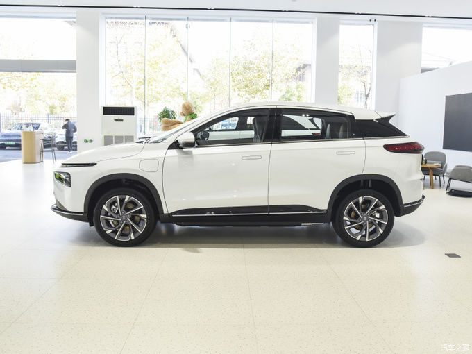 Xpeng G3 Suv اتومبیل الکتریکی 5 نفره دو چرخ 4 × 2 سفید نارنجی 4