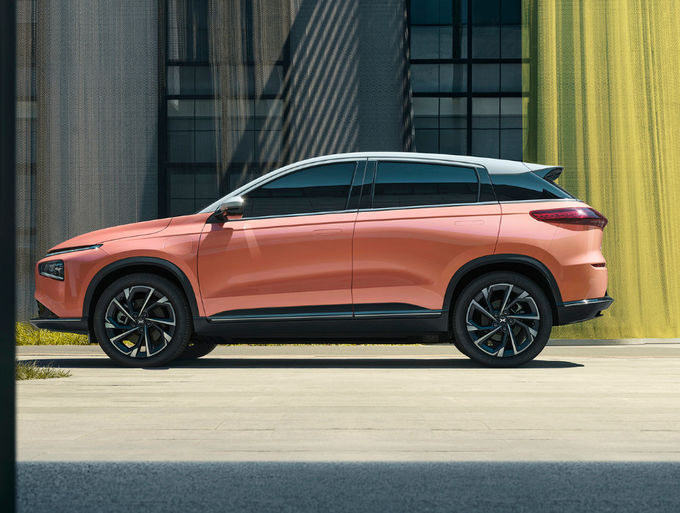 Xpeng G3 Suv اتومبیل الکتریکی 5 نفره دو چرخ 4 × 2 سفید نارنجی 3