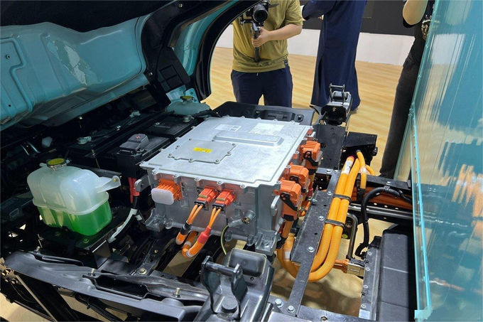 Qingling EVM600 کامیون های باربری الکتریکی آبی کامیون تمام الکتریکی 4