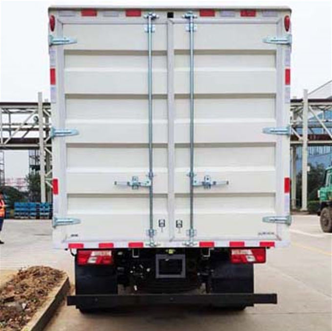 کامیون جداکننده جیانگلینگ RWD 2WD کارگو وان 6 × 2 دستی / اتوماتیک 3 صندلی 3