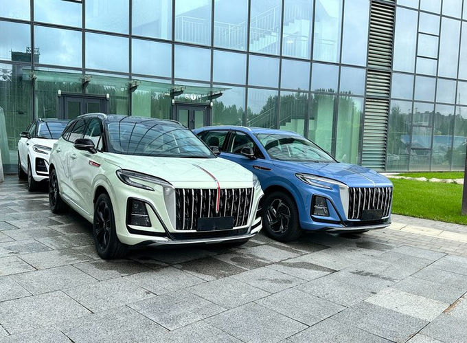 خودروهای بنزینی 5 صندلی 4 چرخ 4x4 1