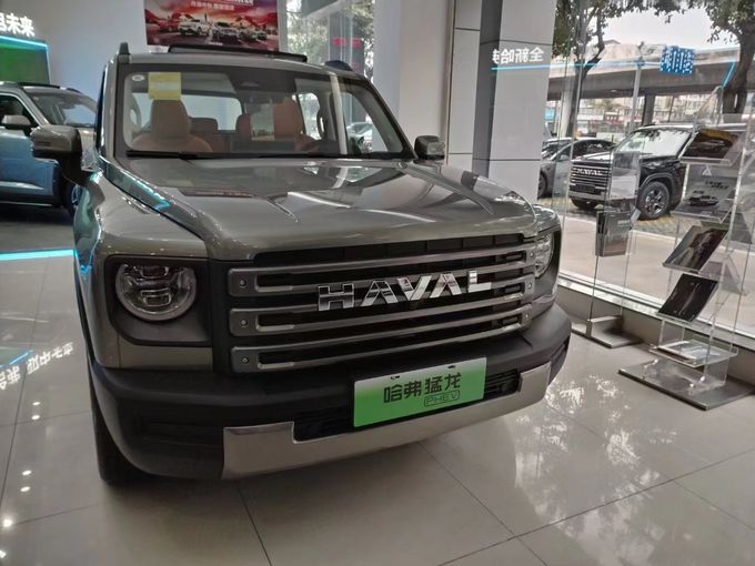 سياه ديوار بزرگ هاول راپتور پلاگ در محدوده گسترده هیبرید SUV جاده ای 2