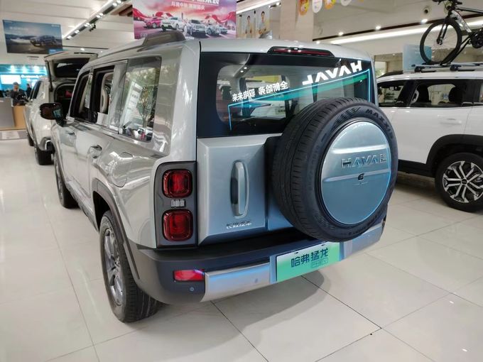 سياه ديوار بزرگ هاول راپتور پلاگ در محدوده گسترده هیبرید SUV جاده ای 3