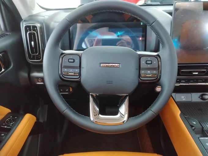 سياه ديوار بزرگ هاول راپتور پلاگ در محدوده گسترده هیبرید SUV جاده ای 7